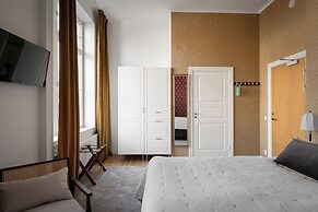 L Boutique Hotel