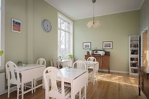 L Boutique Hotel