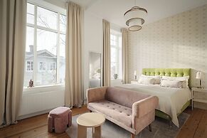 L Boutique Hotel