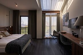 Lake Hill Resort & Spa
