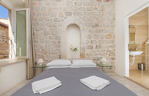 Apartments Lausion
