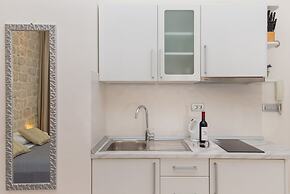 Apartments Lausion