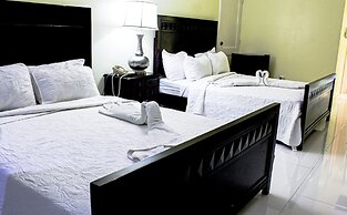 Golden House Hotel & Restaurant
