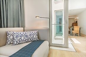 Luxury Beach Experience in Lisbon