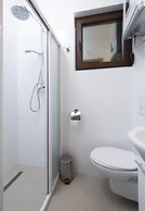 La Perla Apartments