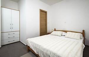 La Perla Apartments
