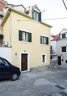 La Perla Apartments