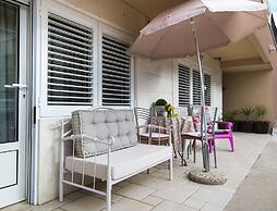 Avama View Apartment
