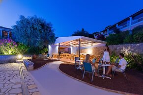 Elite Corfu - Adults Friendly
