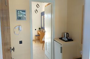 Elite Corfu - Adults Friendly