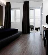 Minimal Rooms
