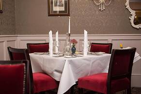 The Devon Inn Hotel