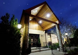 The Devon Inn Hotel