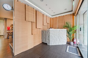 Chin Style Easy Stay