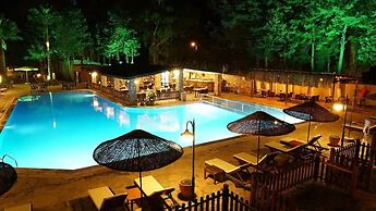 Alados Otel