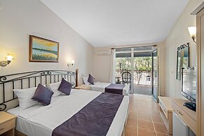Alados Otel
