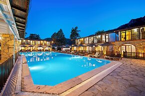 Alados Otel