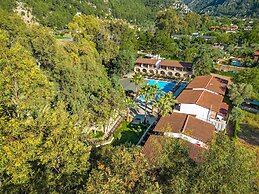 Alados Otel