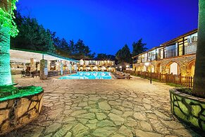 Alados Otel