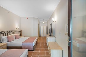 Alados Otel