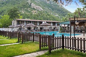 Alados Otel