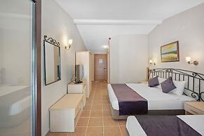 Alados Otel