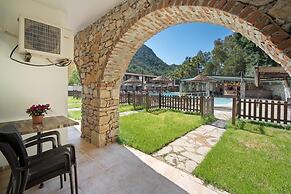 Alados Otel