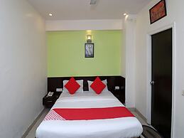 OYO 7344 My H Rooms