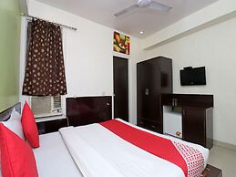 OYO 7344 My H Rooms