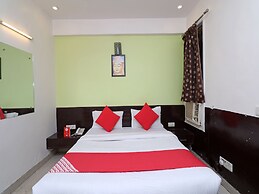 OYO 7344 My H Rooms
