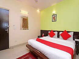 OYO 7344 My H Rooms