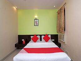 OYO 7344 My H Rooms