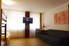 IQ Hotel