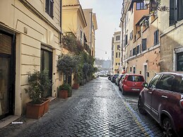 Flatinrome Trastevere Deluxe Rooms