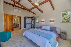 Villa Topaz