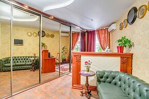 Golden Hotel