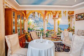 Golden Hotel