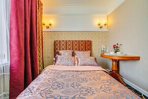 Golden Hotel