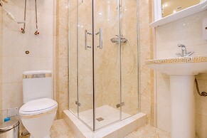 Golden Hotel