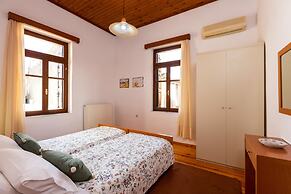 Lilys Apartments