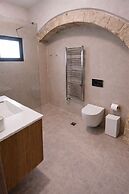 Lilys Apartments