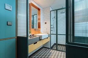 Kloe Hotel