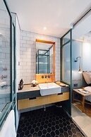 Kloe Hotel