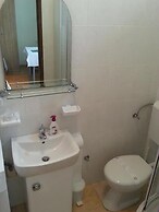 Angelas Apartments