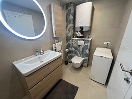 Angelas Apartments