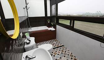 Hi Zebra Travel B&B
