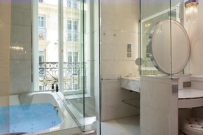 Paris j'Adore Hotel & Spa