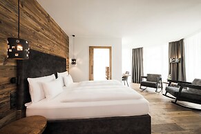 Excelsior Dolomites Life Resort