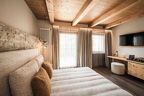 Excelsior Dolomites Life Resort