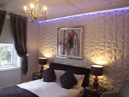 Ashmira Guest House